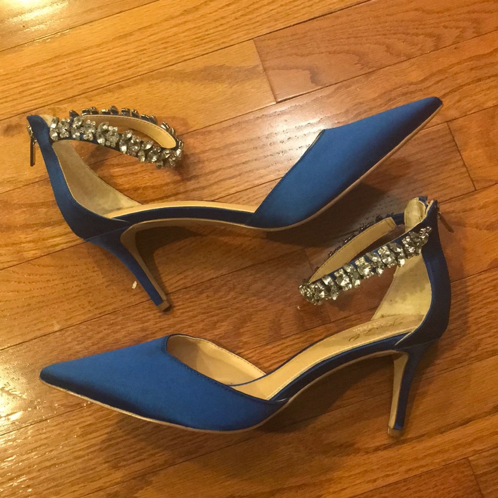 Never worn! No wear!
